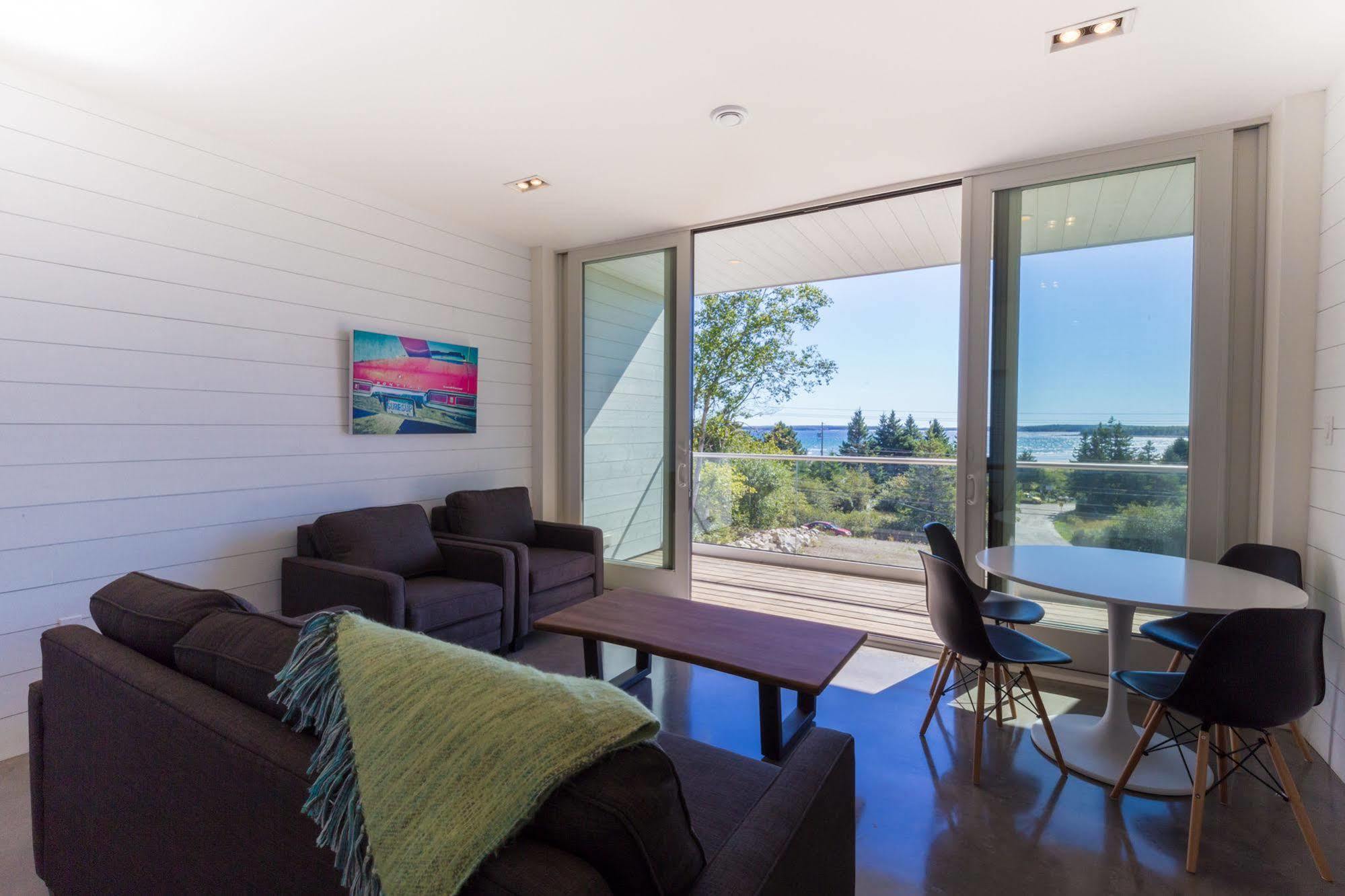 Quarterdeck Beachside Villas & Lofts Summerville Centre Extérieur photo